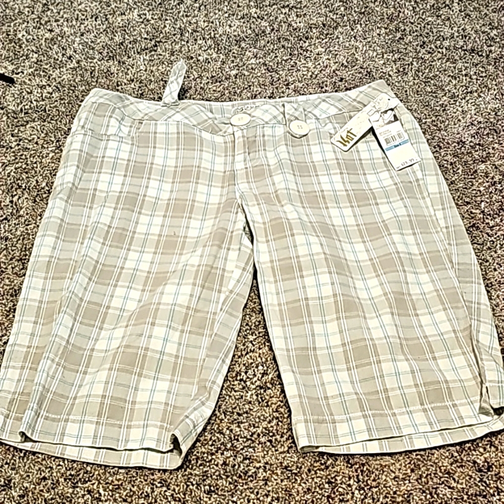 Woman Bermuda shorts gray plaid nwt 5